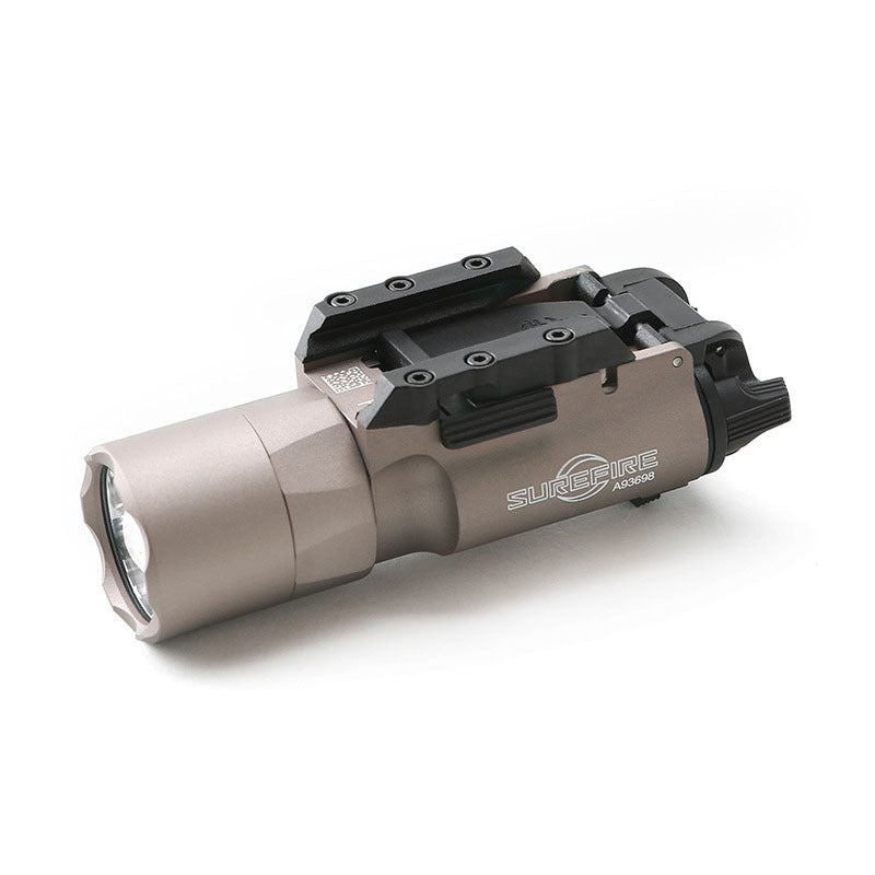 Linterna Táctica Surefire X300 – Iluminación Profesional y Rendimiento en Condiciones Extremas