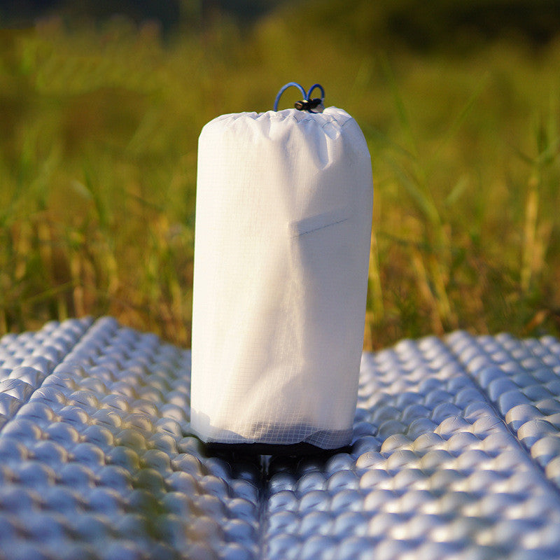 Duerme al Aire Libre sin Temor al Agua ni al Viento – Protección Total sin Carpa