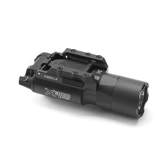 Linterna Táctica Surefire X300 – Iluminación Profesional y Rendimiento en Condiciones Extremas